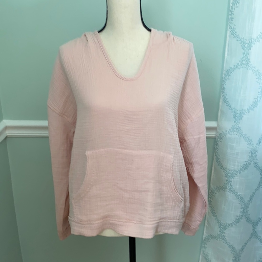 C & C California pale dusty pink hooded shirt Size Large. NWT